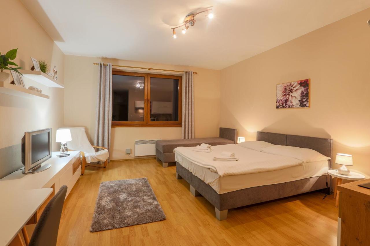 Apartmanovy Dom Fatrapark 1 S Wellness - Hlavna Recepcia Aparthotel Ruzomberok Exterior photo